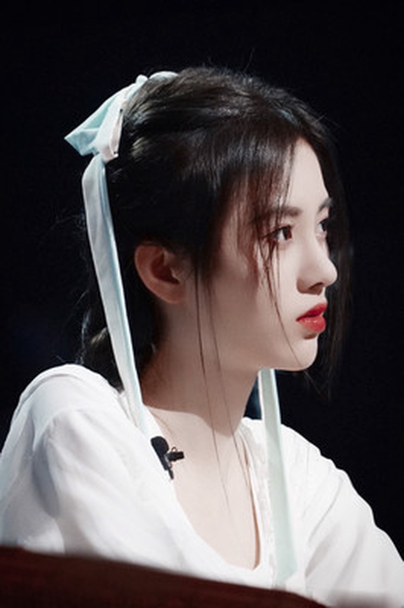 鞠婧祎